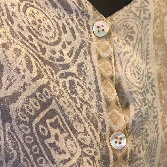 Carlisle 100% Silk Paisley Patterned Pearlized Shell Button-Up Blouse Size 14 - Picture 3 of 8